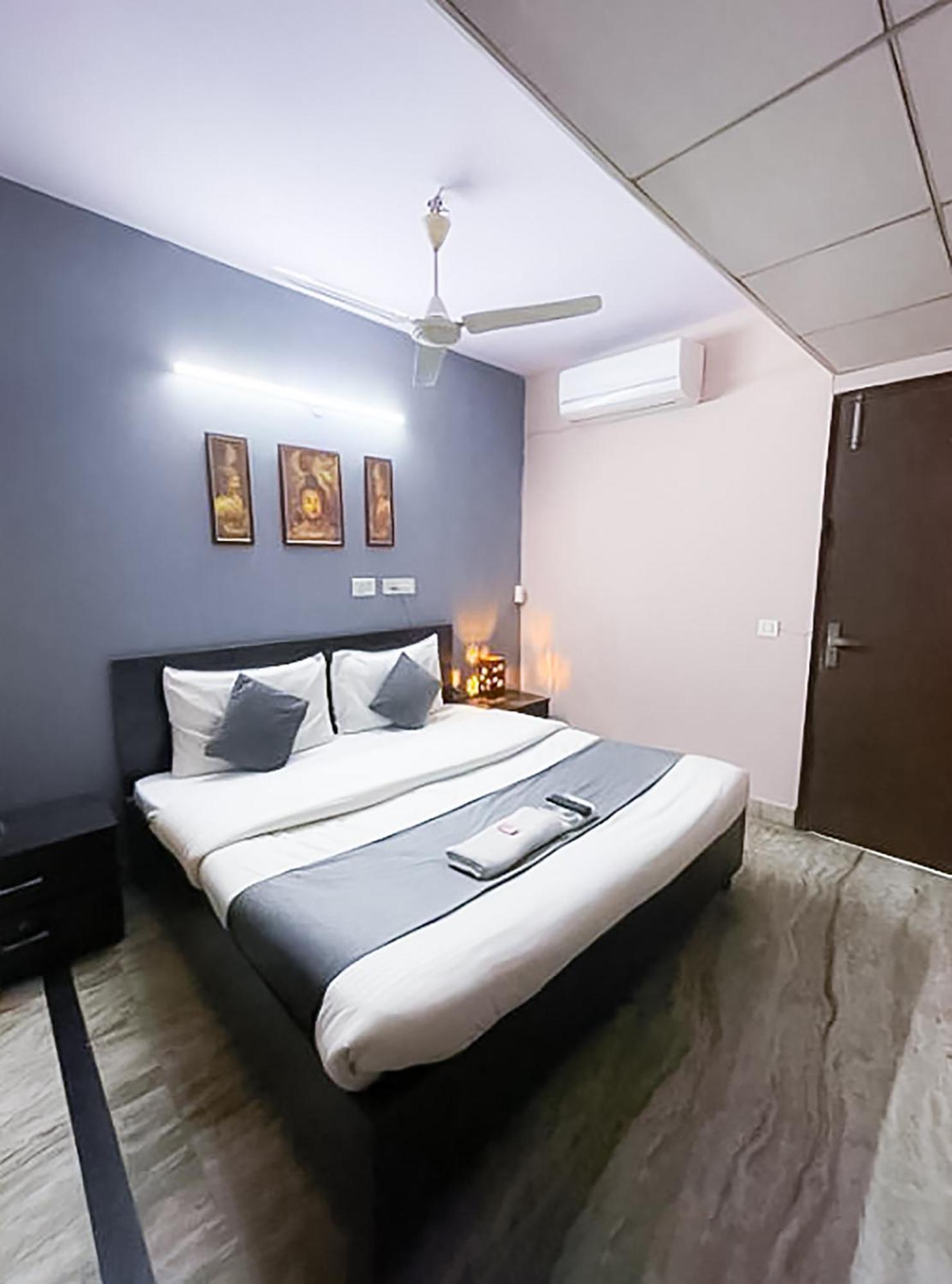Hotel Manya Saket - Ignou Road *